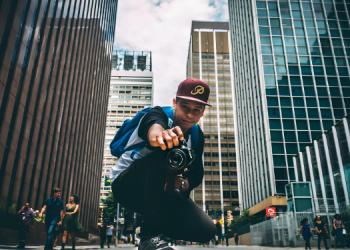 Sokak Fotoğrafçılığı: Anın Ölümsüzleştiği Kareler 10 Sokak Fotoğrafçılığı Anın Ölümsüzleştiği Kareler