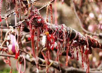 Martenitsa'nın (Marteniçka) Kökeni Nedir? Martenitsa (Marteniçka) Nasıl Yapılır? 4 Martenitsa'nın (Marteniçka) Kökeni Nedir Martenitsa (Marteniçka) Nasıl Yapılır
